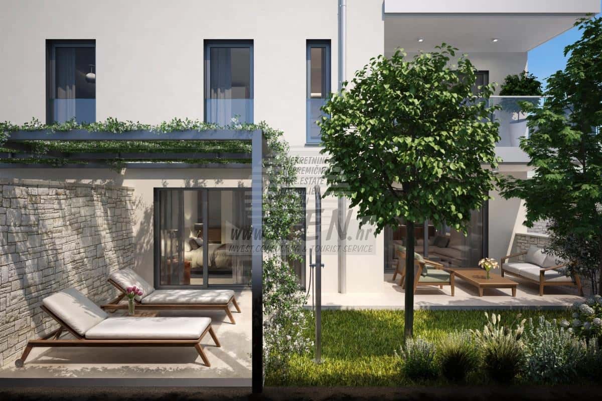 Modern Garden Apartment Near the Beach