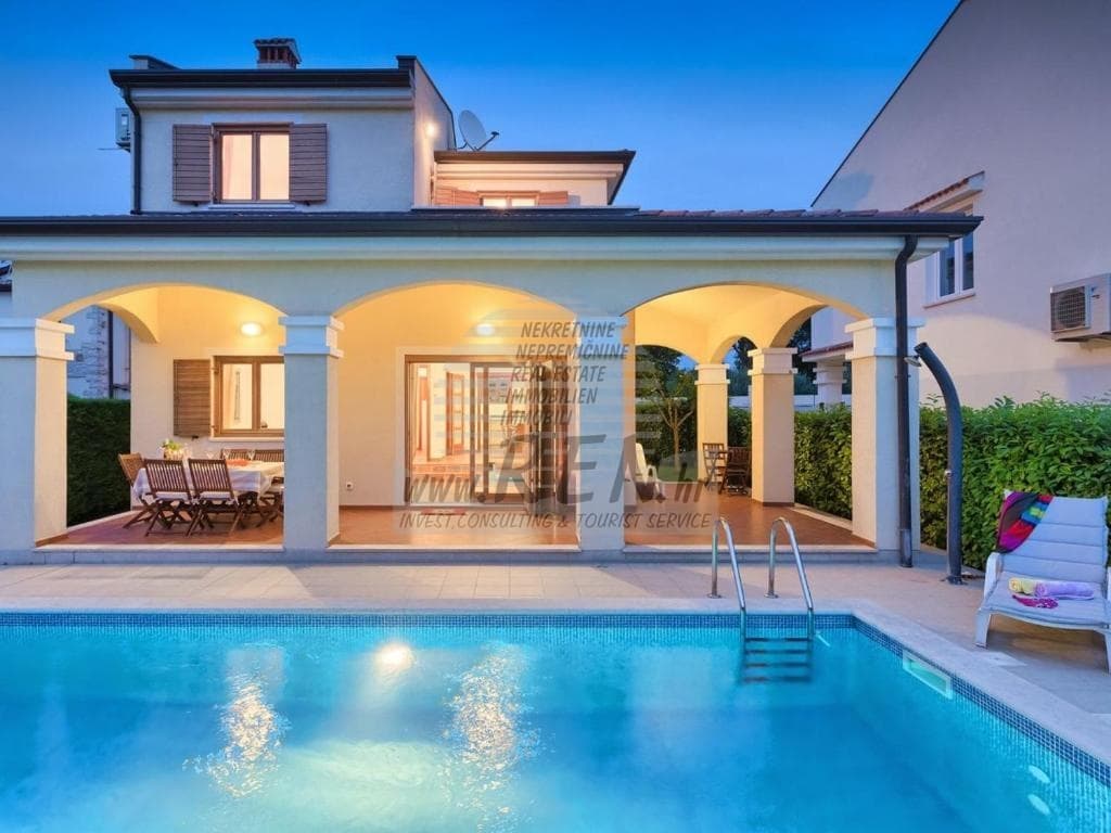 Schöne Villa in unmittelbarer Nähe von Poreč (1/17)