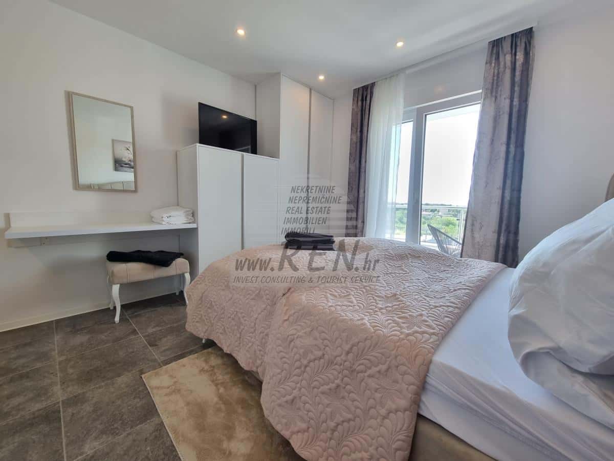 Modern-luxuriously furnished semi-detached house with sea view
