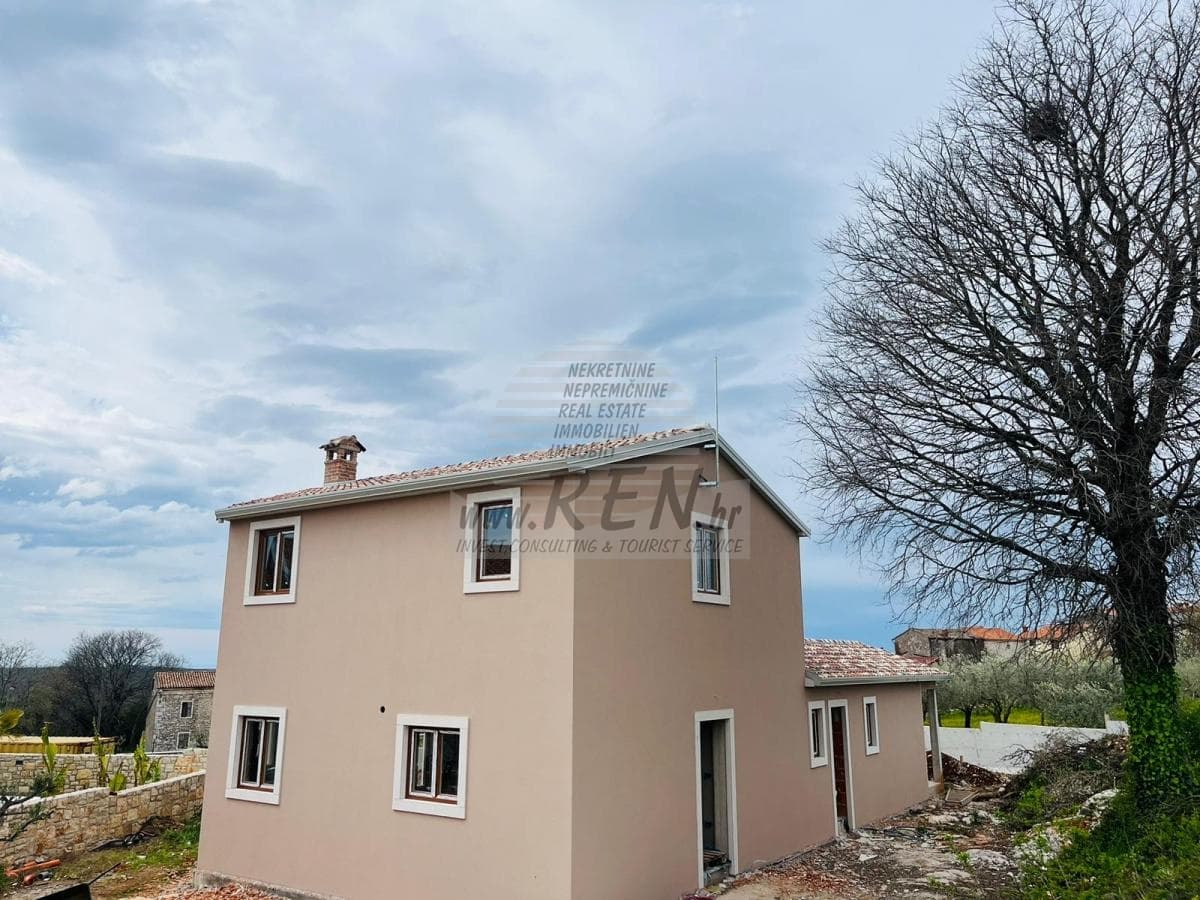 Villa in der Nähe von Poreč (1/12)