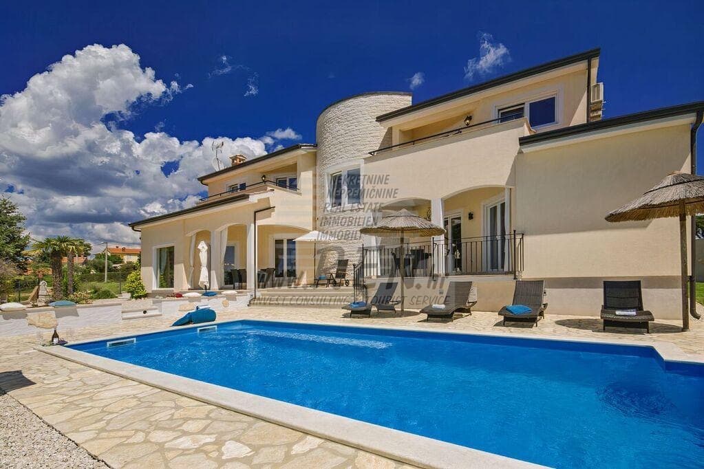 Villa in der Nähe von Poreč (1/29)