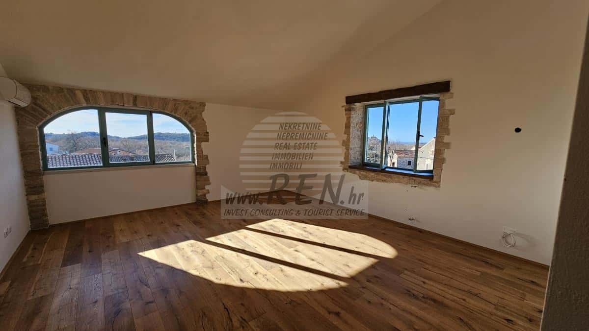 Wohnung in der Nähe von Buje mit Meerblick