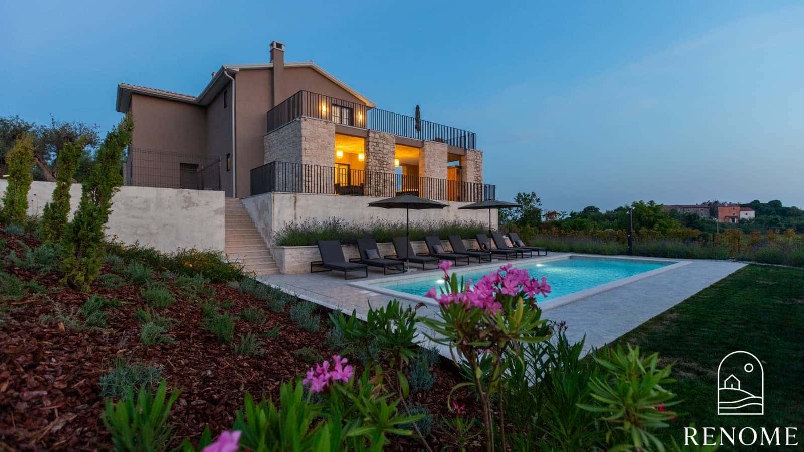Elegante Villa mit Panoramablick
