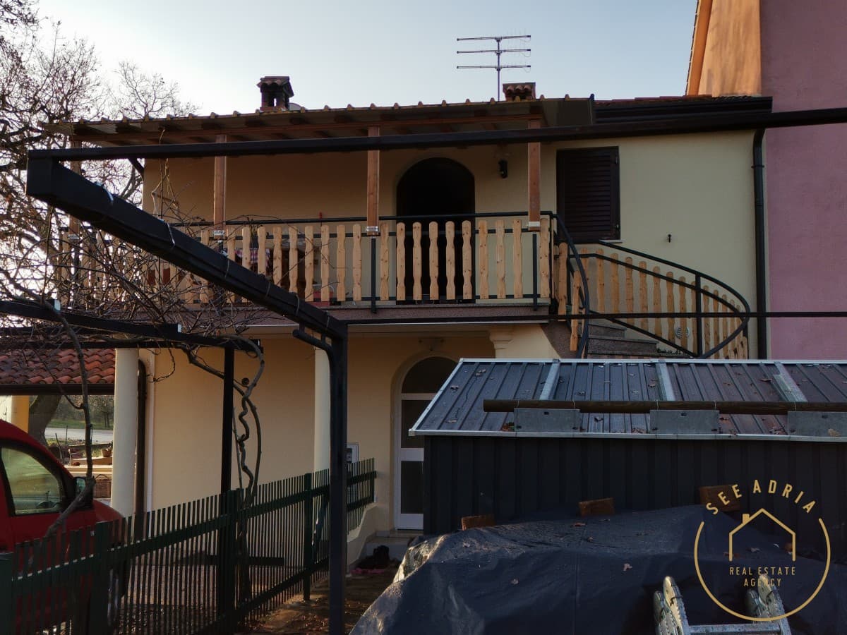 Zweizimmerwohnung in der Nähe von Novigrad (1/18)