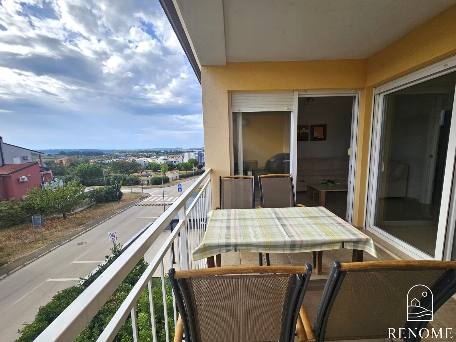 Maisonette-Wohnung in guter Lage, Novigrad (1/18)